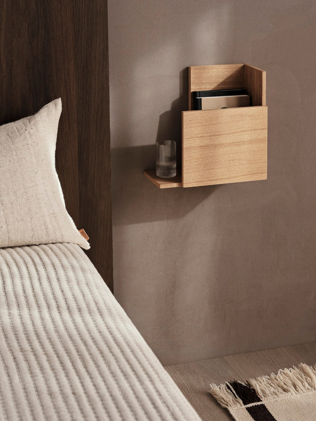 Stagger Shelf - Square - Oiled Oak