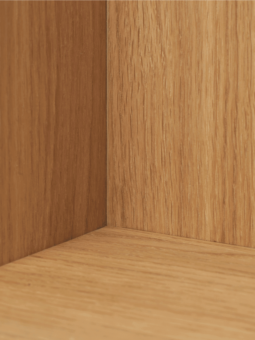 Stagger Shelf - Square - Oiled Oak