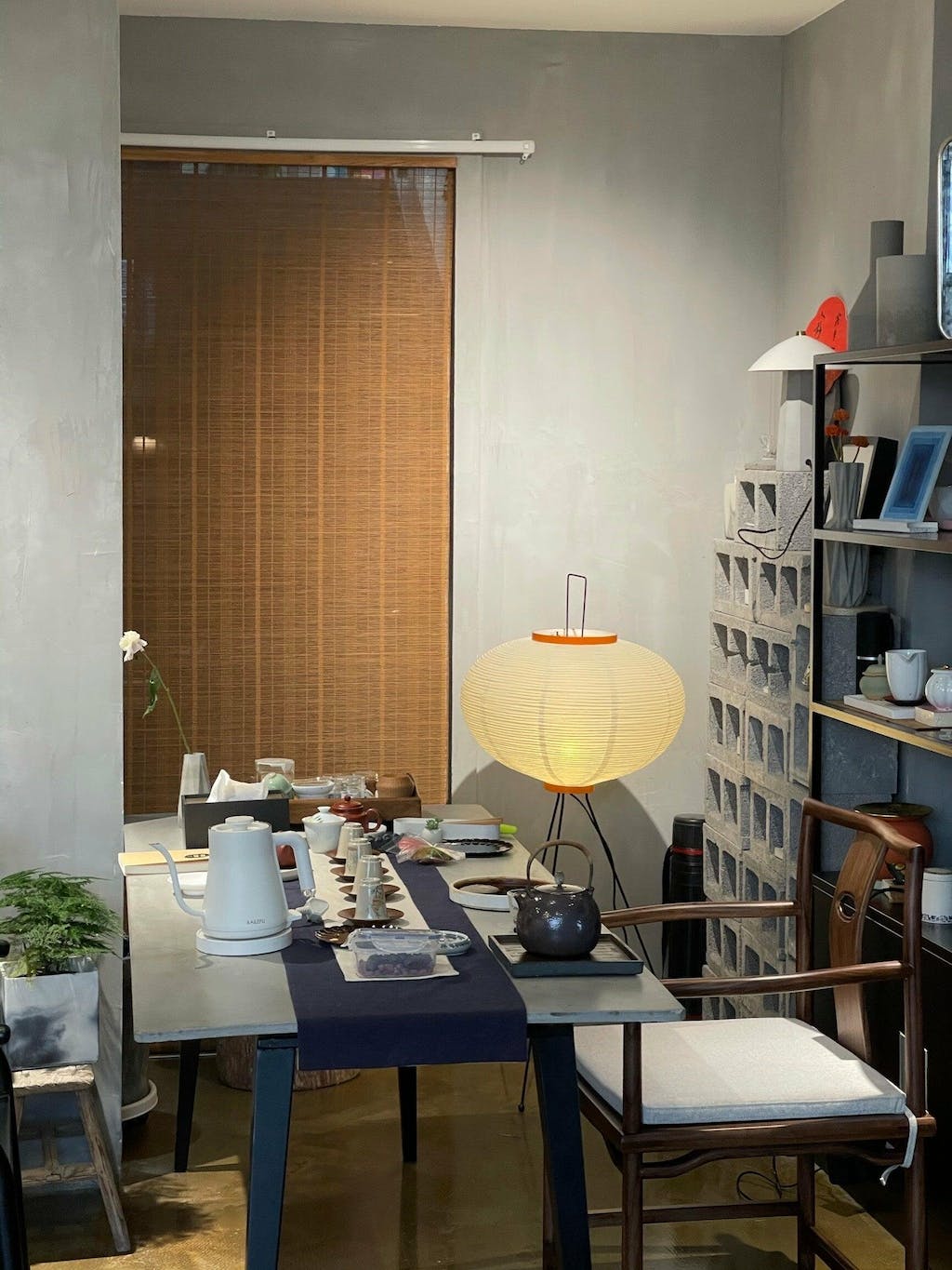 Akari 10A Rice Paper Floor Lamp, Japanese style, suitable for study, bedroom, and living spaces